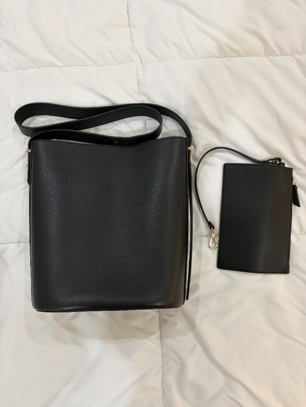 Italic Minimal Black Leather Bucket Bag